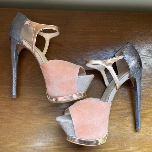 Boutique 9 Suede and Leather 5 1/2”Nerissa Platform Heels - Picture 7 of 8